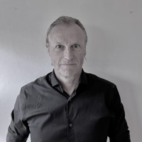 Lars O.