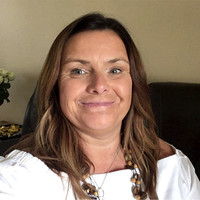 Lorraine Mutch