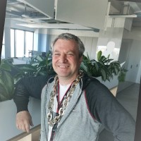 Виктор Тихонов