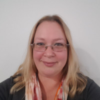 Corrine Saunders