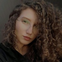Hellen Caroline