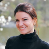 Stefanie Scari