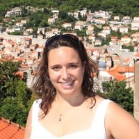 Dr Nela Graham
