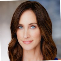 Carrie Lauren