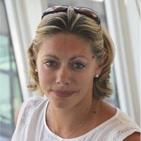 Caroline Roux