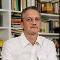 Luciano Mari
