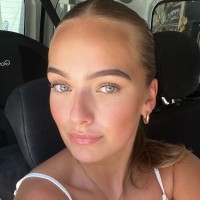 Karin Flores