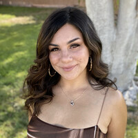 Emily Islas