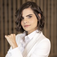 Rebecca Tavares