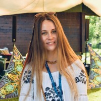 Елена Попова