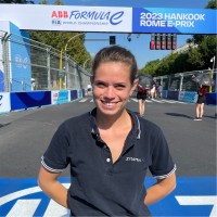 Victoria Dossa (Mailland)