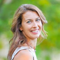 Kristin White