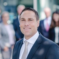 Dr. Christoph Newzella