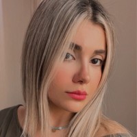 Negar Mazlumi