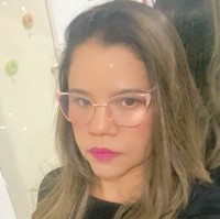 Cristiane Ribeiro Experiência Com Equipes E Gestão Comercial