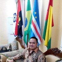 Winston Hartono
