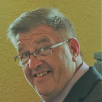 Stephen Starr