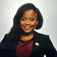 Dr Carolyn E.