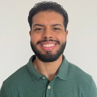 André R.