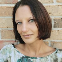 Dee Warner