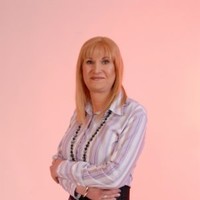 Dr Angela Smith