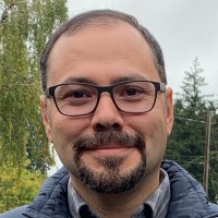 Paulo J Lessing