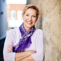 Carrie Hahn