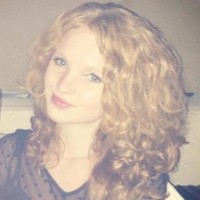 Nina Van Eck
