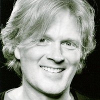 andrew ryan (irishmanparis@gmail.com)