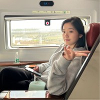Xueying Hu