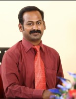 Dr Vadivel M