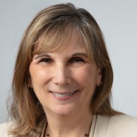 Linda Cross