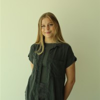 Carly Bodenhausen, Iida