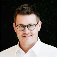 Thomas Bassetti, Frics