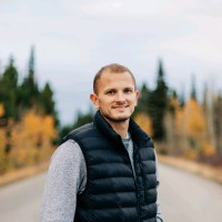 Brooks Moser, Ara