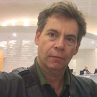 Carlos Alvarez
