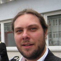 Dr. Robin Röpke