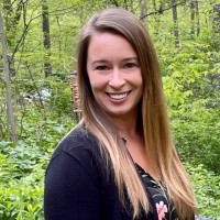 Kelly Tomjanovich, Pe