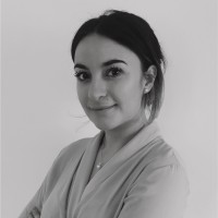 Esther Kövendi