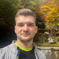 Besnik Korça