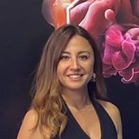 Özge Yalçın, Cia