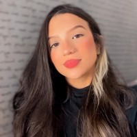Maria Caroline Santos