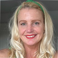 Clare Briggs
