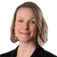 Anne Baker, Pla