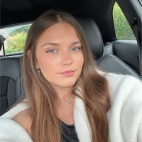 Lily Arnold
