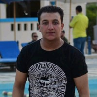 مصطفي على