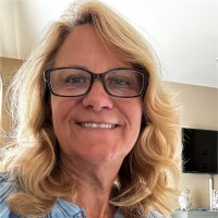 Lori Ayres