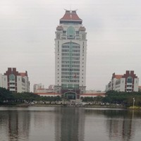 约麦尔