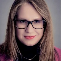 Dr. Julia Tomaschek