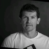 Viktor W.